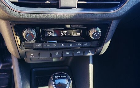Skoda Rapid II, 2021 год, 2 100 000 рублей, 21 фотография