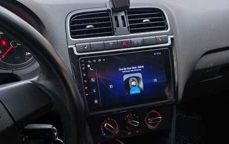 Volkswagen Polo VI (EU Market), 2010 год, 500 000 рублей, 5 фотография