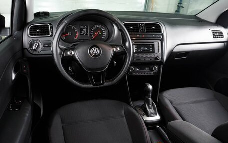 Volkswagen Polo VI (EU Market), 2017 год, 1 069 000 рублей, 6 фотография