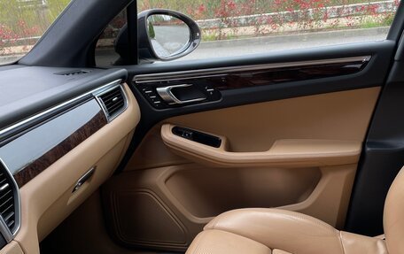 Porsche Macan I рестайлинг, 2016 год, 3 550 000 рублей, 13 фотография