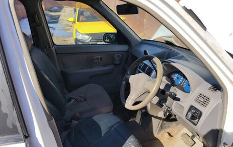 Nissan Cube II, 2001 год, 88 888 рублей, 5 фотография