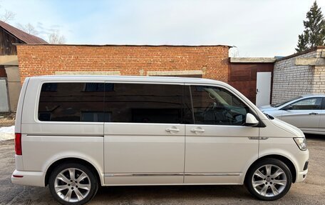 Volkswagen Multivan T6 рестайлинг, 2018 год, 4 950 000 рублей, 6 фотография