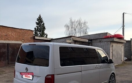 Volkswagen Multivan T6 рестайлинг, 2018 год, 4 950 000 рублей, 5 фотография