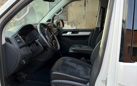 Volkswagen Multivan T6 рестайлинг, 2018 год, 4 950 000 рублей, 9 фотография