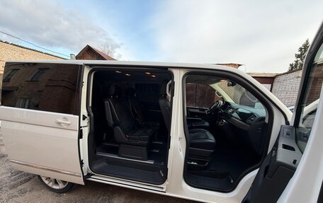 Volkswagen Multivan T6 рестайлинг, 2018 год, 4 950 000 рублей, 12 фотография