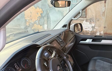 Volkswagen Multivan T6 рестайлинг, 2018 год, 4 950 000 рублей, 17 фотография