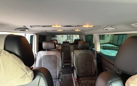 Volkswagen Multivan T6 рестайлинг, 2018 год, 4 950 000 рублей, 15 фотография