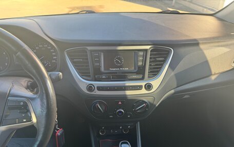 Hyundai Solaris II рестайлинг, 2017 год, 1 200 000 рублей, 9 фотография