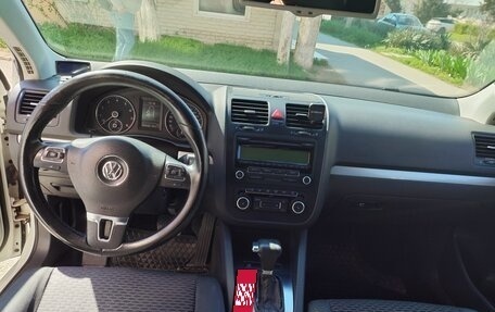 Volkswagen Jetta VI, 2010 год, 800 000 рублей, 5 фотография