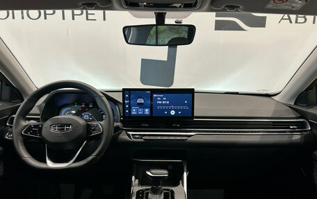 Geely Emgrand, 2024 год, 1 799 000 рублей, 15 фотография