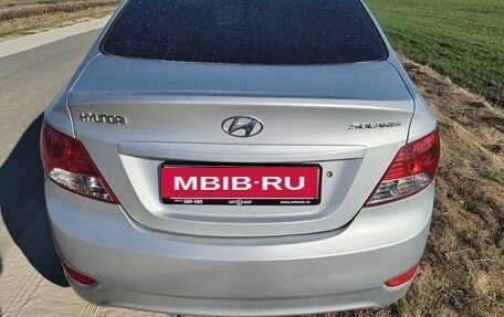 Hyundai Solaris II рестайлинг, 2011 год, 750 000 рублей, 3 фотография