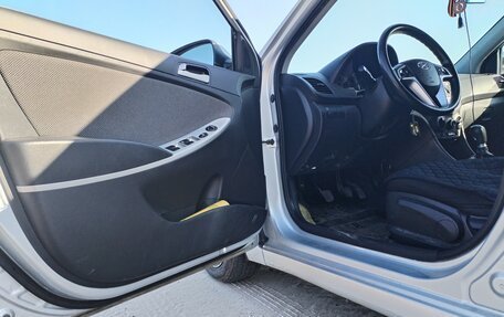 Hyundai Solaris II рестайлинг, 2011 год, 750 000 рублей, 6 фотография