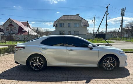 Toyota Camry, 2021 год, 3 590 000 рублей, 4 фотография