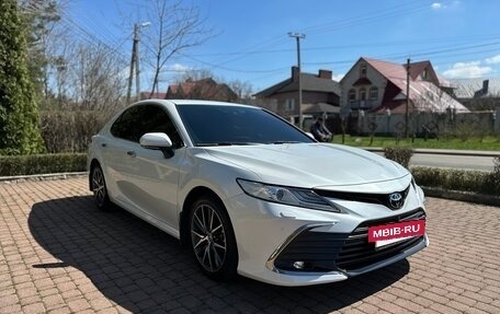 Toyota Camry, 2021 год, 3 590 000 рублей, 3 фотография