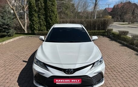 Toyota Camry, 2021 год, 3 590 000 рублей, 10 фотография