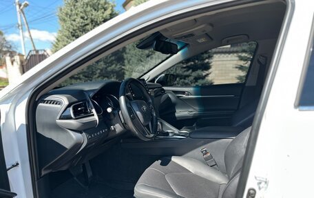 Toyota Camry, 2021 год, 3 590 000 рублей, 21 фотография