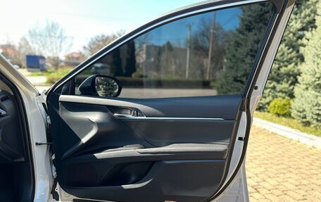 Toyota Camry, 2021 год, 3 590 000 рублей, 30 фотография