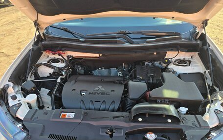 Mitsubishi Outlander III рестайлинг 3, 2019 год, 2 050 000 рублей, 20 фотография