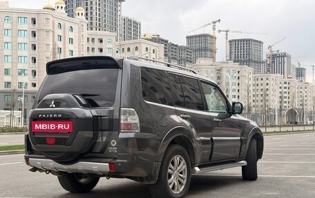 Mitsubishi Pajero IV, 2017 год, 2 750 000 рублей, 2 фотография