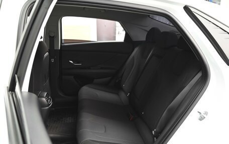 Hyundai Elantra, 2023 год, 2 334 000 рублей, 9 фотография