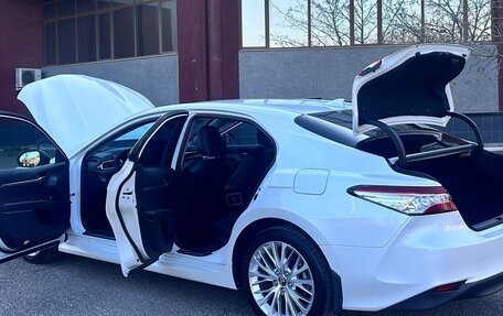 Toyota Camry, 2019 год, 2 750 000 рублей, 5 фотография