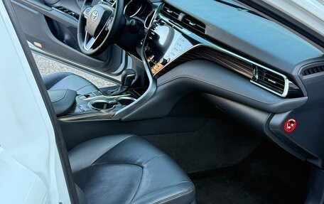 Toyota Camry, 2019 год, 2 750 000 рублей, 7 фотография