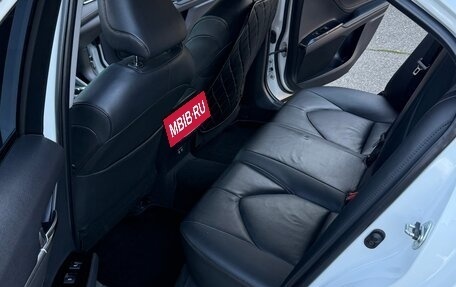 Toyota Camry, 2019 год, 2 750 000 рублей, 10 фотография