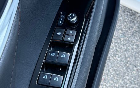 Toyota Camry, 2019 год, 2 750 000 рублей, 12 фотография