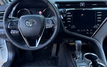 Toyota Camry, 2019 год, 2 750 000 рублей, 13 фотография