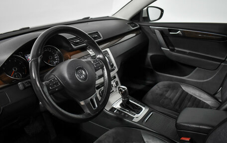 Volkswagen Passat B7, 2012 год, 990 000 рублей, 9 фотография