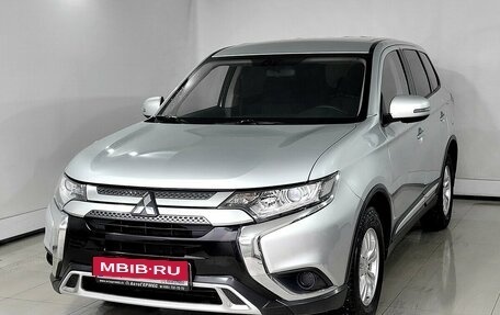 Mitsubishi Outlander III рестайлинг 3, 2019 год, 2 240 000 рублей, 1 фотография