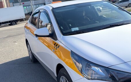 Hyundai Solaris II рестайлинг, 2021 год, 1 350 000 рублей, 3 фотография