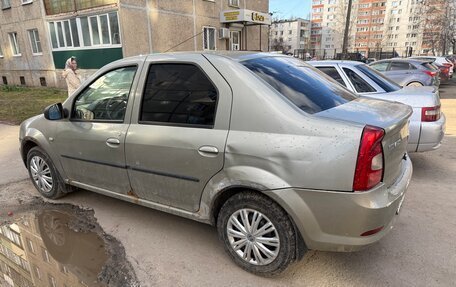 Renault Logan I, 2013 год, 185 000 рублей, 2 фотография