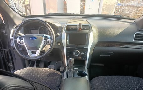 Ford Explorer VI, 2012 год, 1 850 000 рублей, 13 фотография