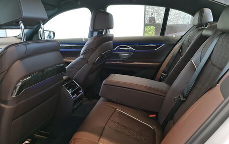 BMW 7 серия, 2022 год, 5 500 000 рублей, 2 фотография