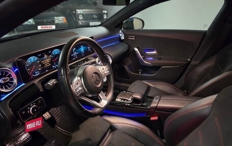 Mercedes-Benz CLA, 2019 год, 3 700 000 рублей, 21 фотография