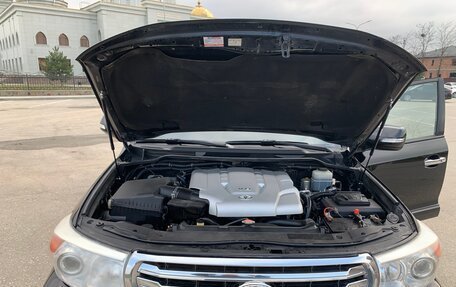 Toyota Land Cruiser 200, 2010 год, 2 780 000 рублей, 9 фотография