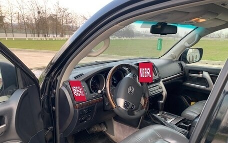 Toyota Land Cruiser 200, 2010 год, 2 780 000 рублей, 10 фотография