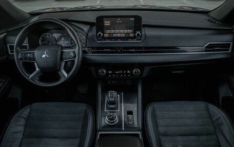 Mitsubishi Outlander, 2022 год, 3 799 000 рублей, 12 фотография