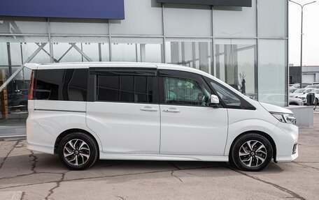 Honda Stepwgn IV, 2019 год, 2 044 000 рублей, 3 фотография