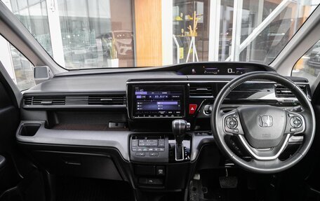 Honda Stepwgn IV, 2019 год, 2 044 000 рублей, 15 фотография