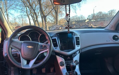 Chevrolet Cruze II, 2009 год, 680 000 рублей, 7 фотография