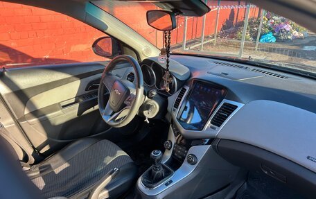 Chevrolet Cruze II, 2009 год, 680 000 рублей, 9 фотография