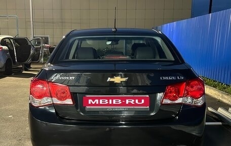 Chevrolet Cruze II, 2009 год, 680 000 рублей, 4 фотография