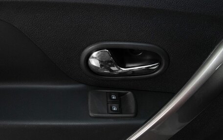 Renault Sandero II рестайлинг, 2017 год, 898 000 рублей, 17 фотография