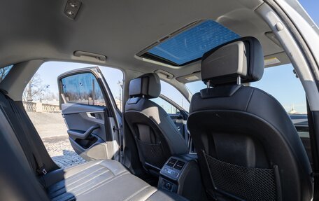 Audi A4, 2018 год, 2 280 000 рублей, 6 фотография