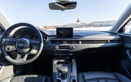 Audi A4, 2018 год, 2 280 000 рублей, 8 фотография