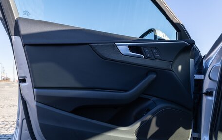 Audi A4, 2018 год, 2 280 000 рублей, 18 фотография