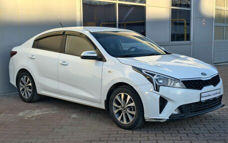 KIA Rio IV, 2020 год, 1 350 000 рублей, 3 фотография