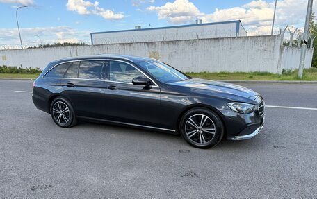 Mercedes-Benz E-Класс, 2021 год, 3 490 000 рублей, 3 фотография